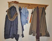 Shaker peg coat rack