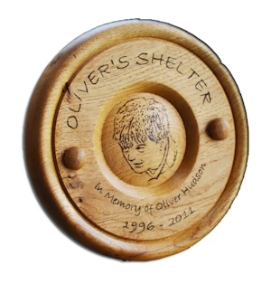 Memorial wall plaque