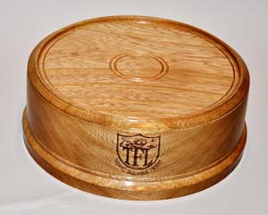 Replacement trophy plinth